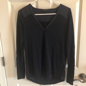 Banana Republic Linen V Neck Shirt